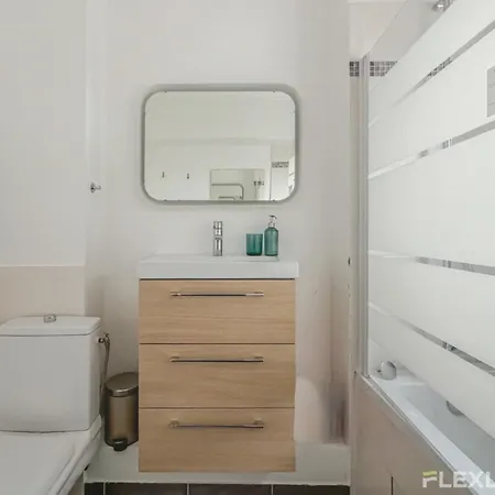Hotel Immeuble Losserand Parigi