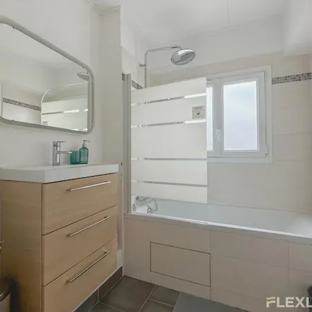 Flexliving - - Losserand Holiday home Paris