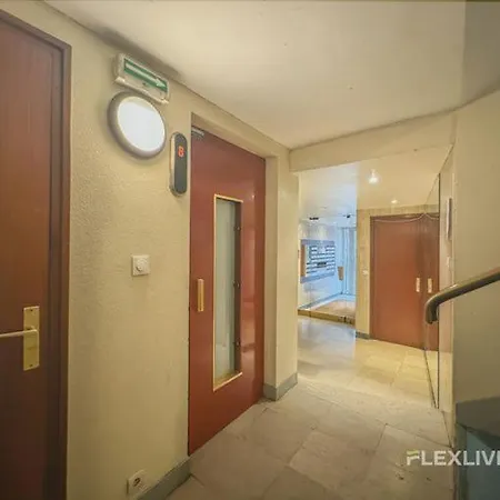 Hotel Immeuble Losserand Parigi