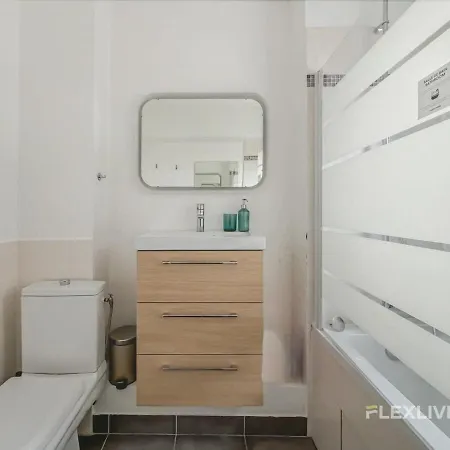 Hotel Immeuble Losserand Parigi